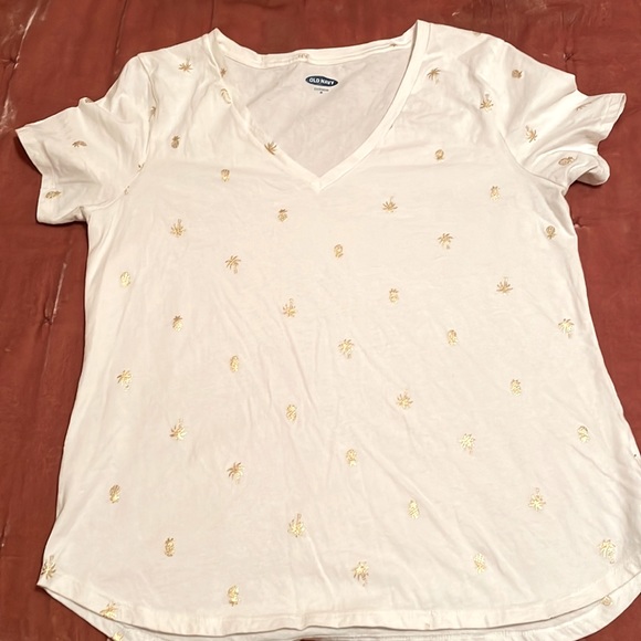 Old Navy Palm Tree and Pineapple TShirt - Picture 1 of 1